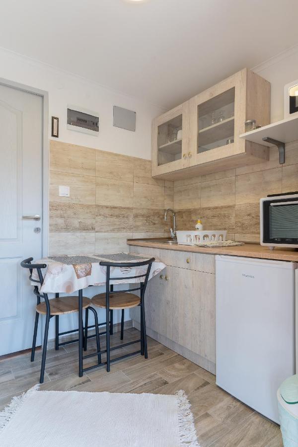 Lili Apartman Harkan Exterior foto