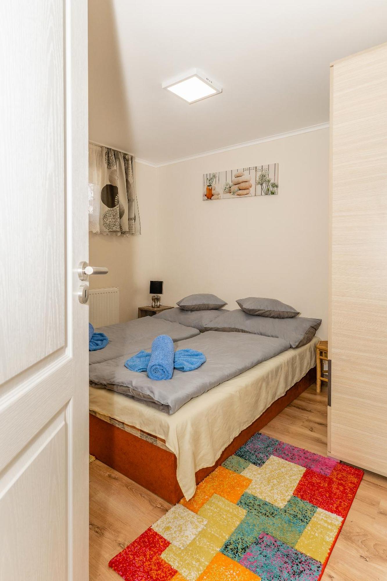 Lili Apartman Harkan Exterior foto