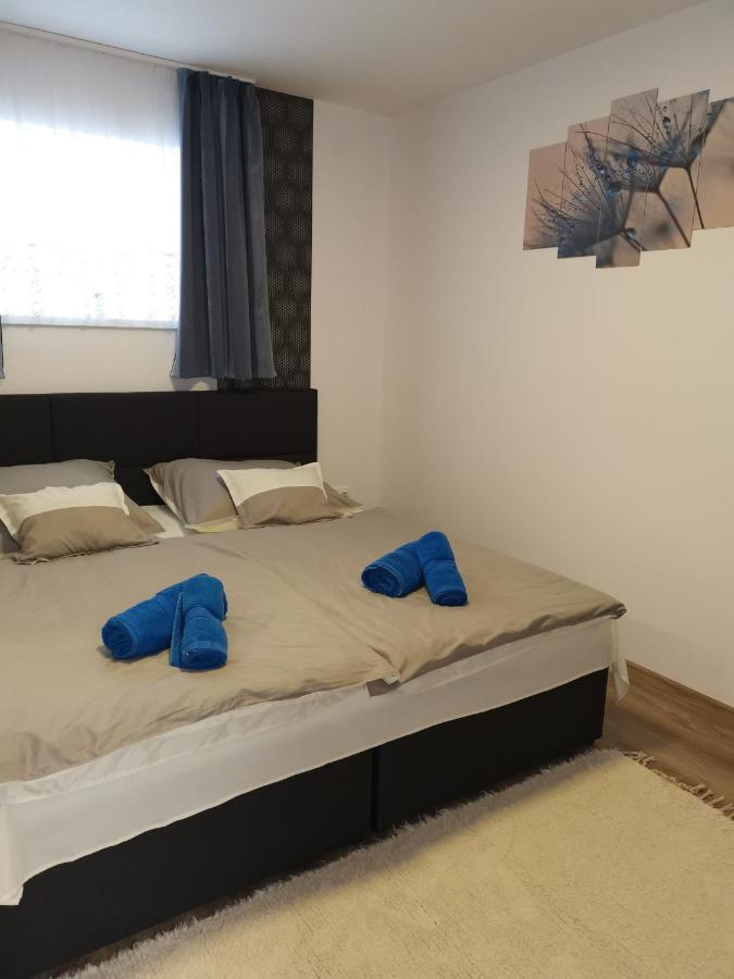 Lili Apartman Harkan Exterior foto