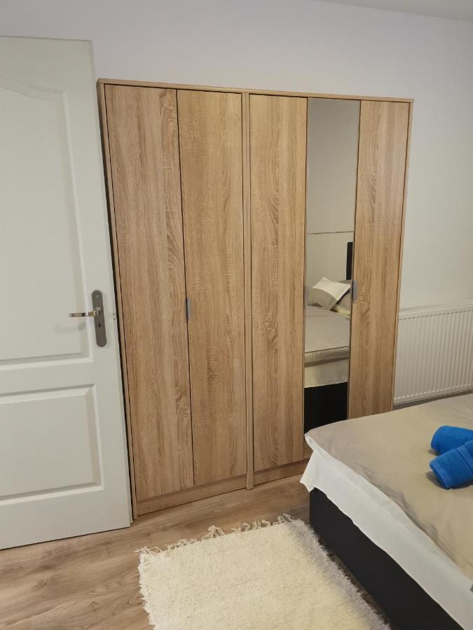 Lili Apartman Harkan Exterior foto