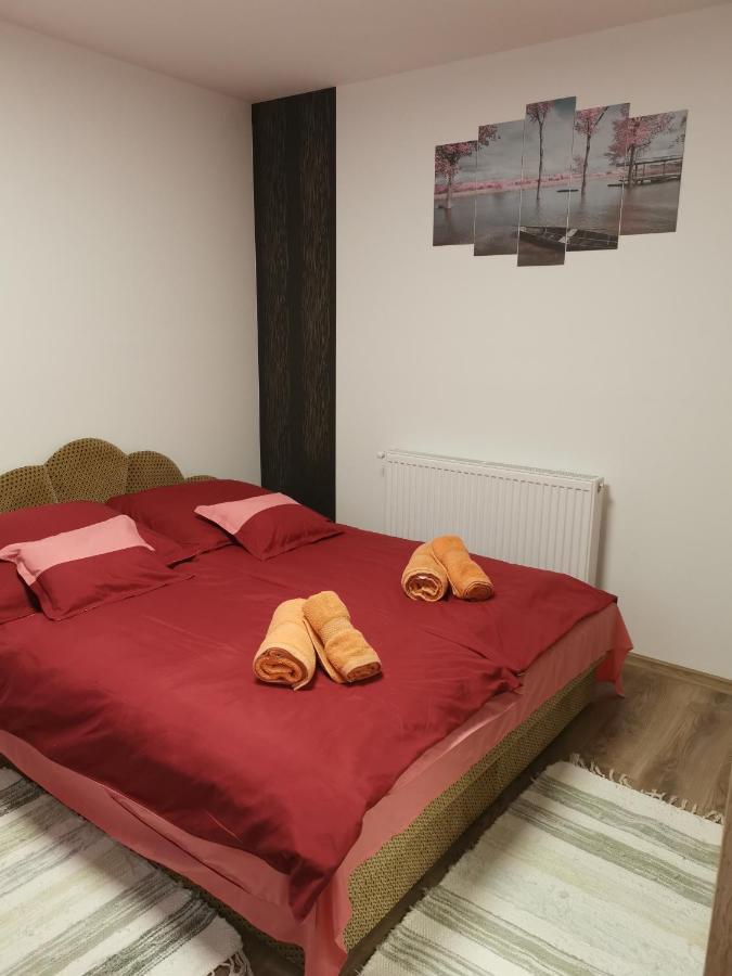 Lili Apartman Harkan Exterior foto