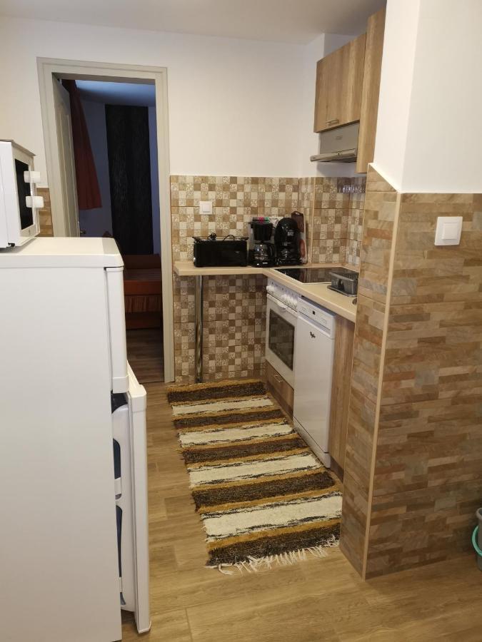 Lili Apartman Harkan Exterior foto