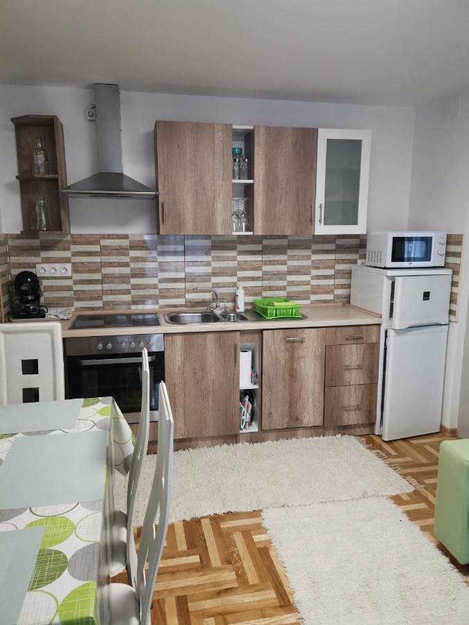 Lili Apartman Harkan Exterior foto