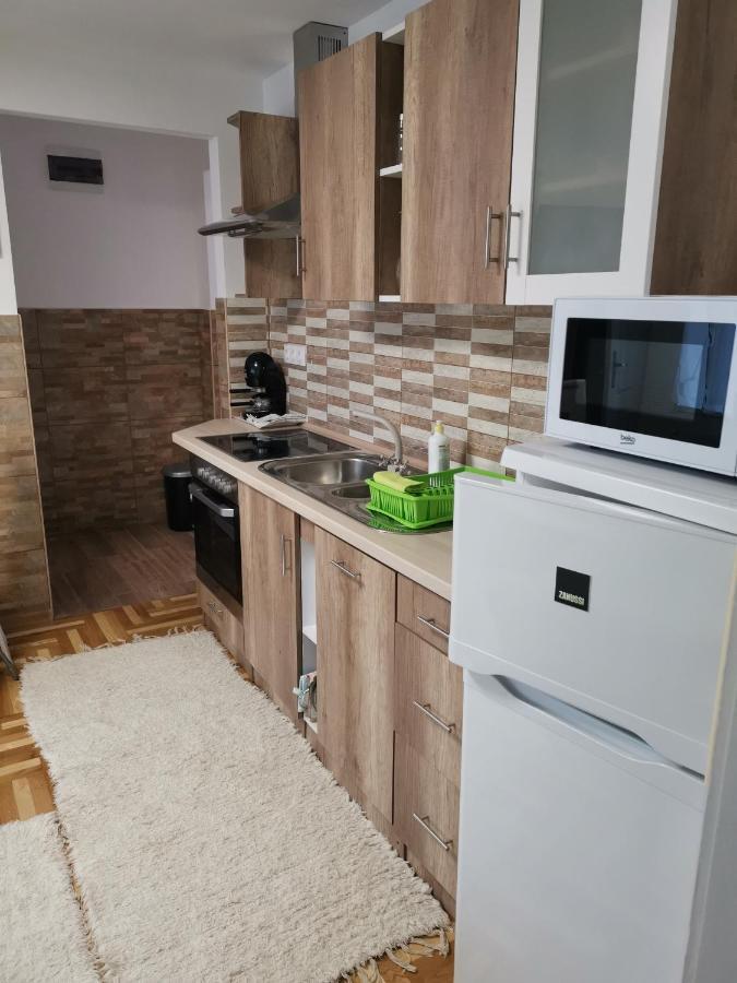 Lili Apartman Harkan Exterior foto