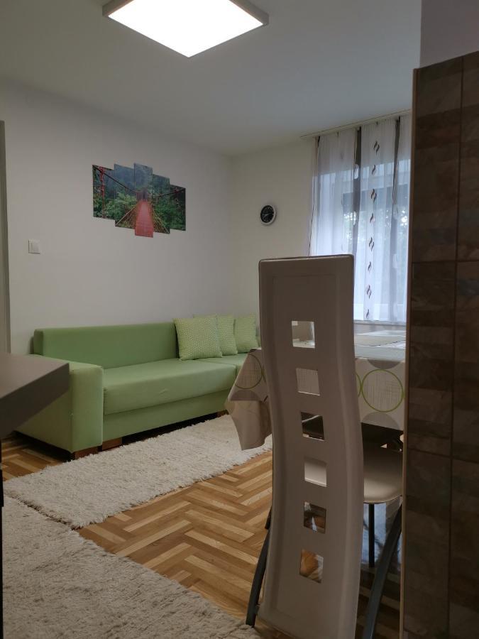 Lili Apartman Harkan Exterior foto