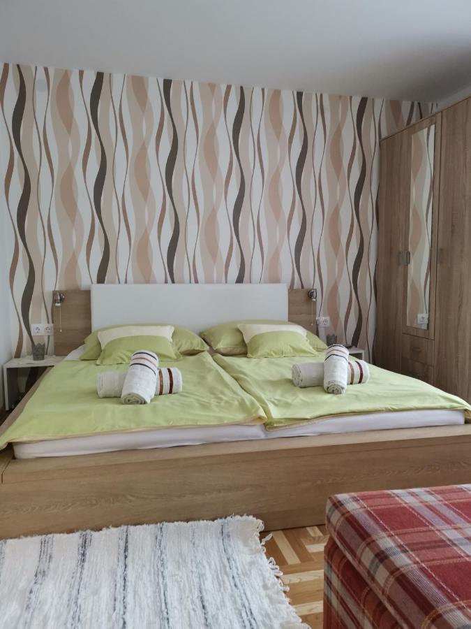 Lili Apartman Harkan Exterior foto