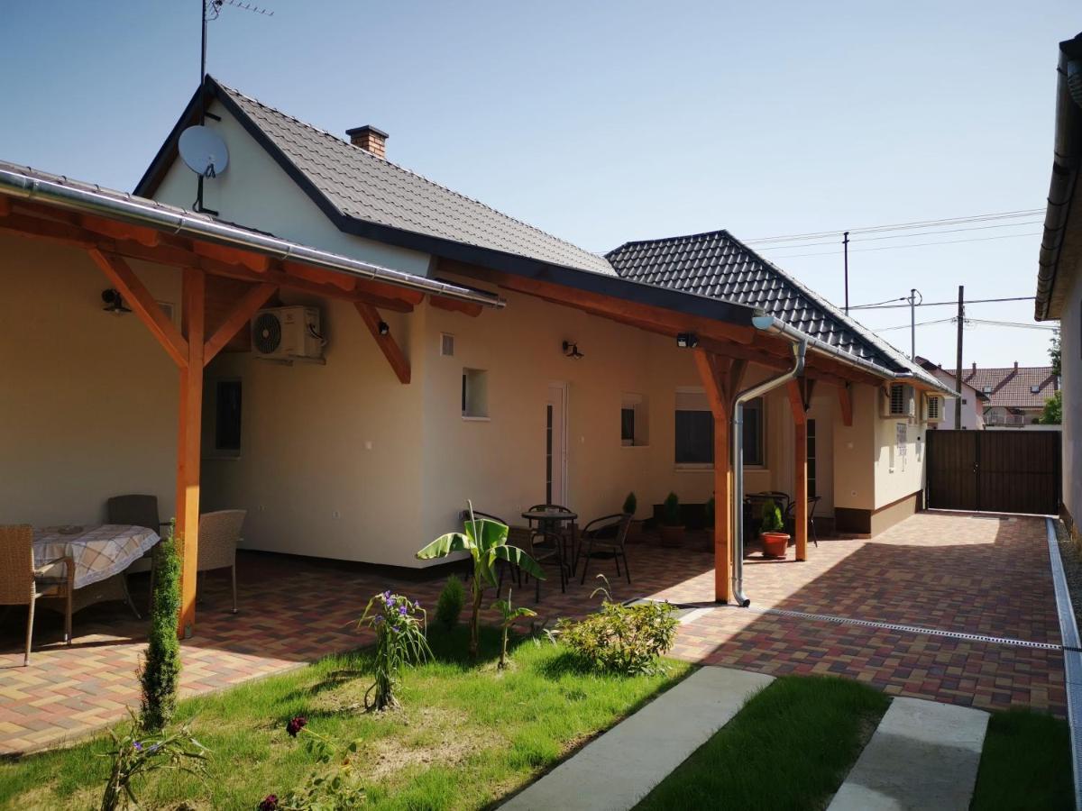 Lili Apartman Harkan Exterior foto